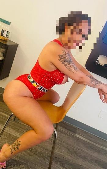 Hony, 44  female escort, Monroe
