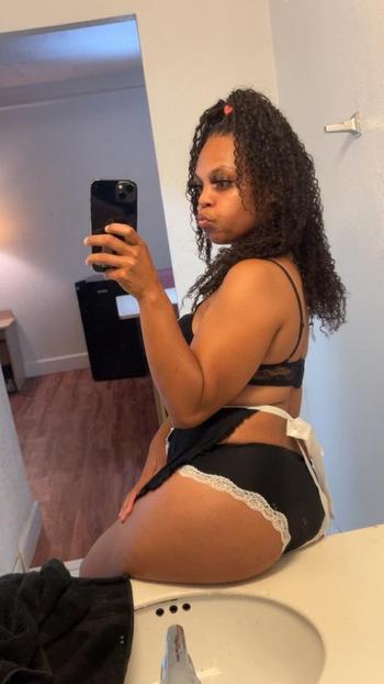 Honey, 29  female escort, Monroe